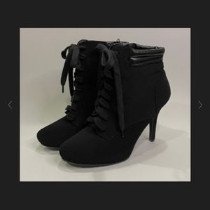 High heel boots